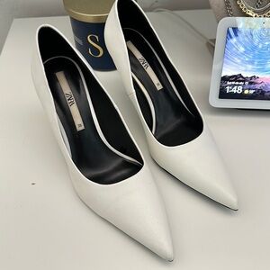 Zara White Point 2.5in Heel